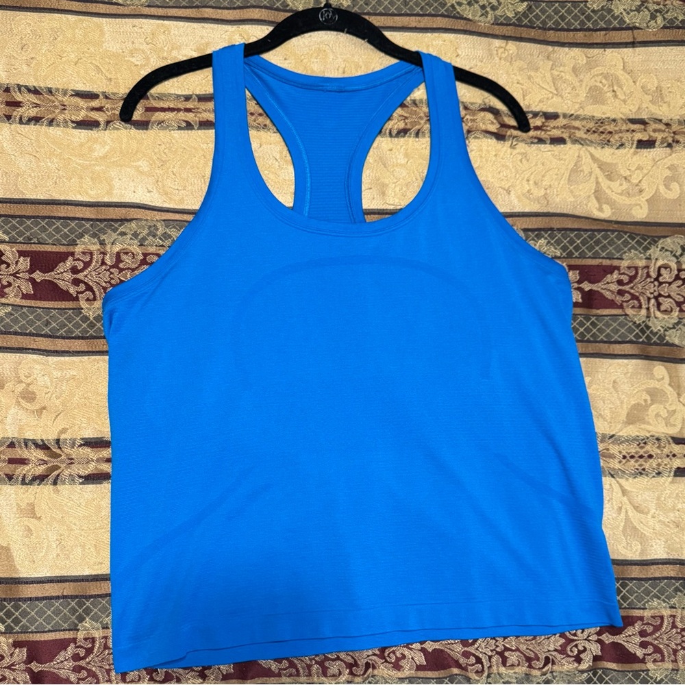 Lululemon Poolside Swifty
Tech Race Length Top